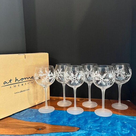 (6) At Home America Snowflake 16oz Balloon Wine Glasses Hand-painted - Picture 1 of 8